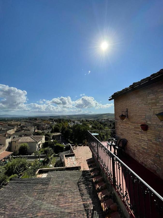 Casa Femi Apartment San Gimignano Bagian luar foto