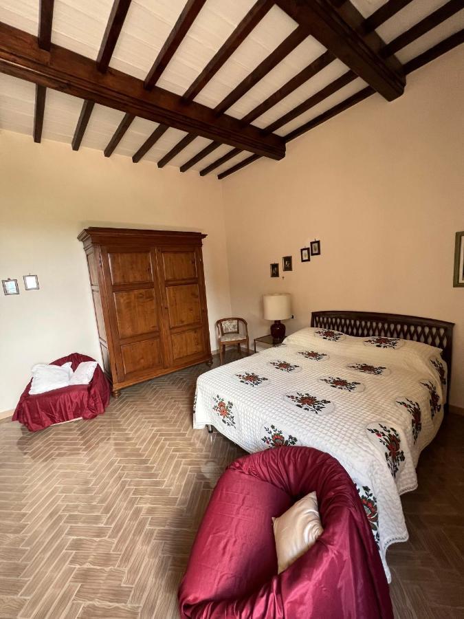 Casa Femi Apartment San Gimignano Bagian luar foto