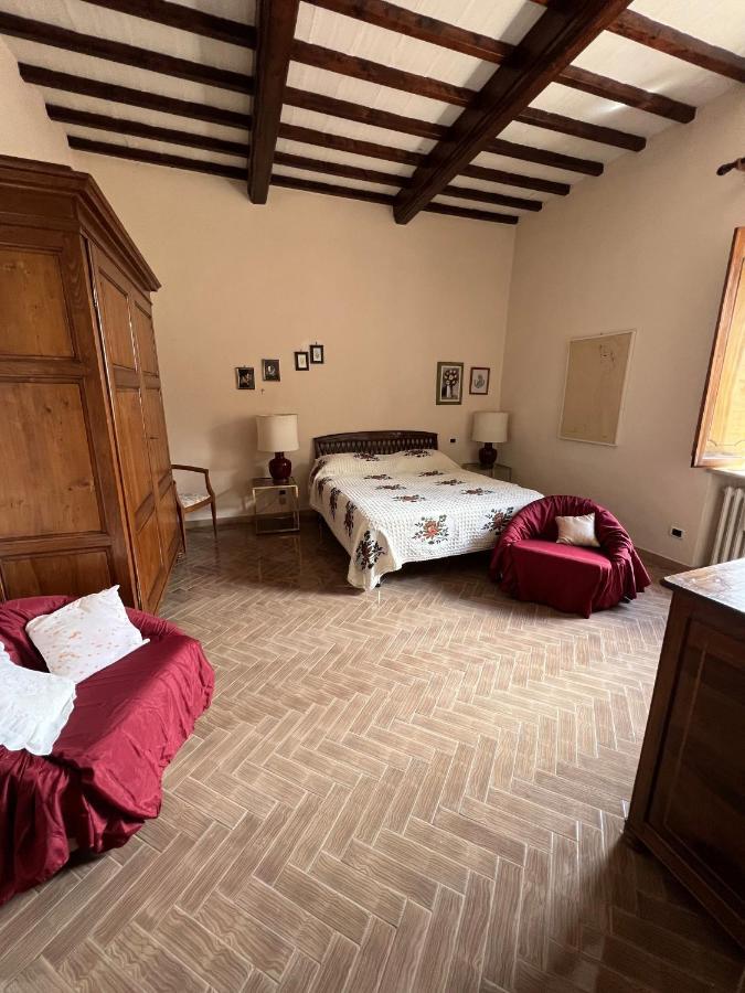 Casa Femi Apartment San Gimignano Bagian luar foto