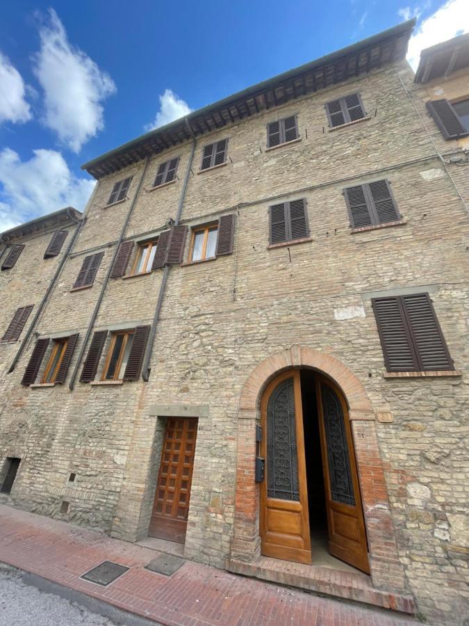 Casa Femi Apartment San Gimignano Bagian luar foto
