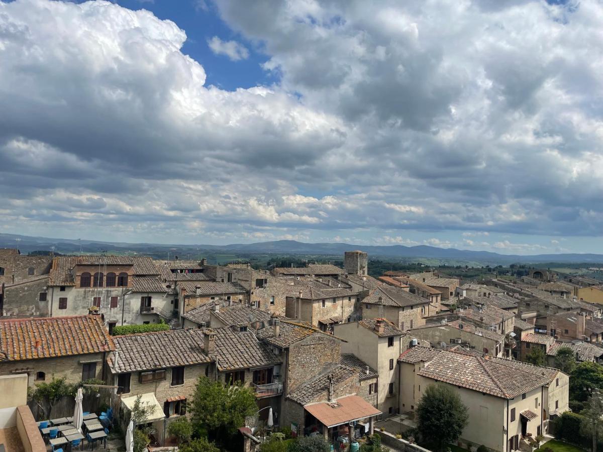 Casa Femi Apartment San Gimignano Bagian luar foto